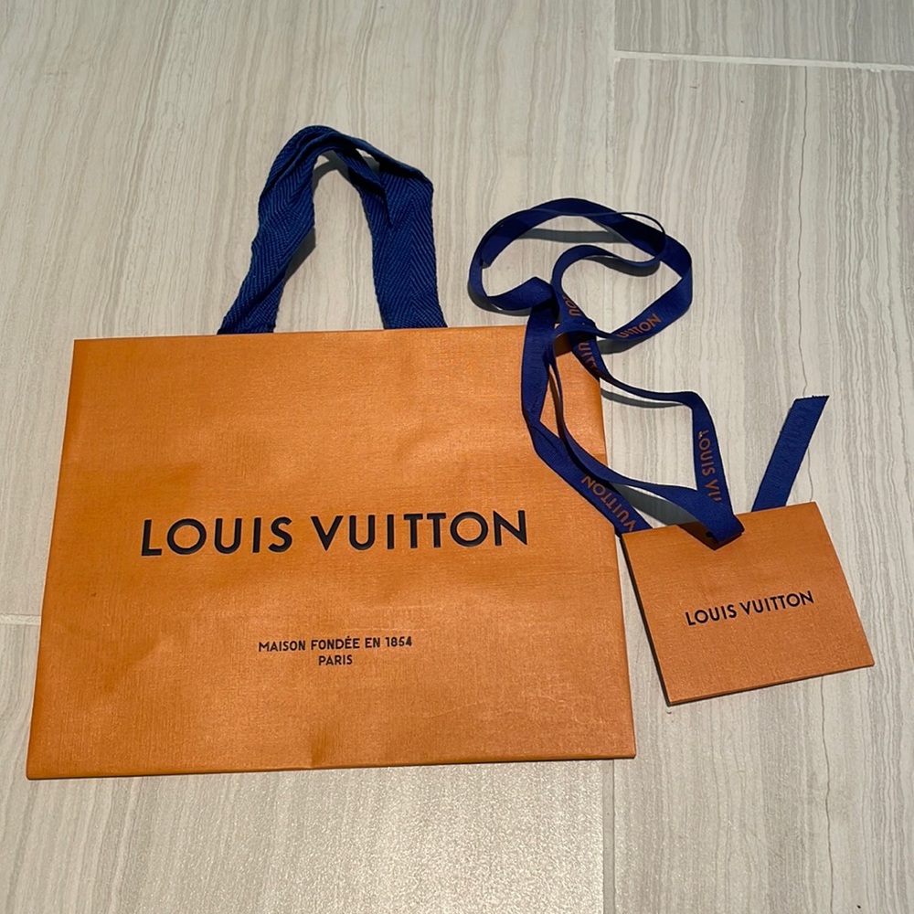 LV gift bag and gift tag set